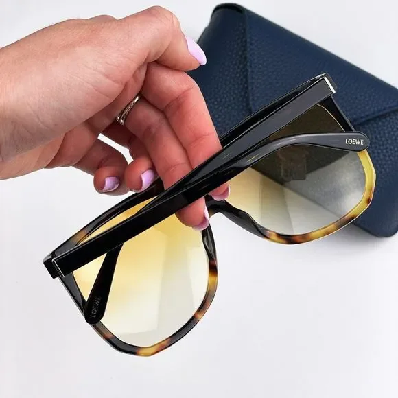 Loewe LW40001F FILIPA 56E Sunglasses Dark Havana Blond  display picture 3